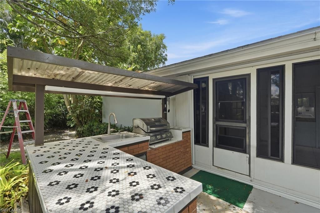 4900 Tahiti Ln, Naples, FL 34112 Photo