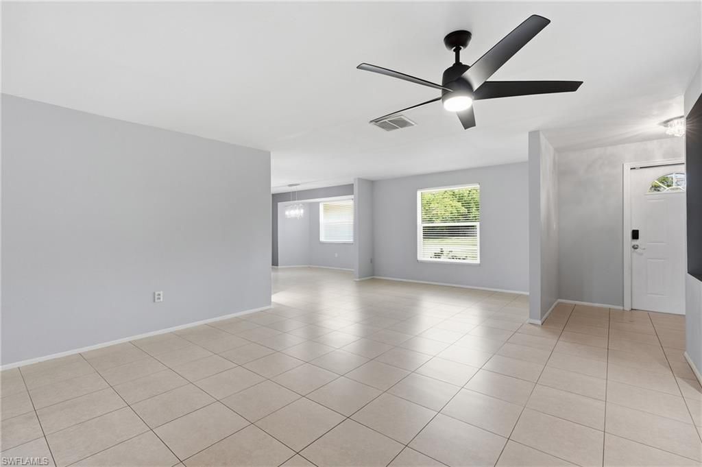 4900 Tahiti Ln, Naples, FL 34112 Photo