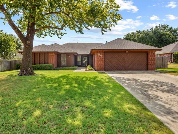 911 Claremont Street, Weatherford, OK 73096