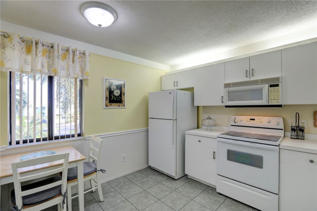 9635 Riverside Drive, Unit 4, Sebastian, FL 32958 Photo