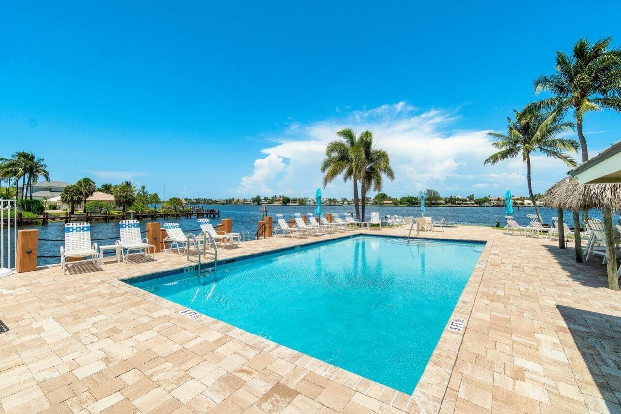 611 NE 12th Terrace, Unit 2, Boynton Beach, FL 33435 Photo