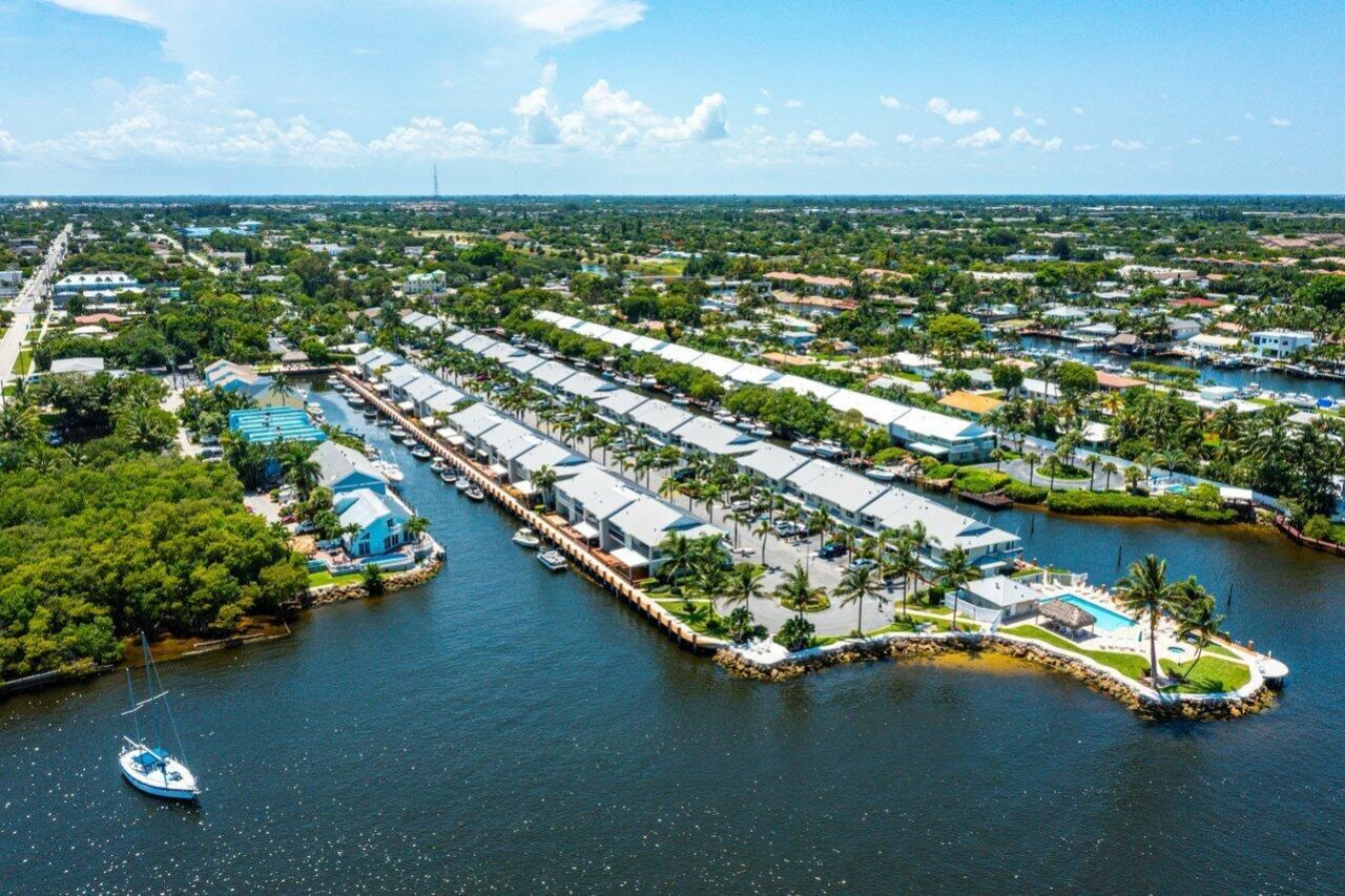 611 NE 12th Terrace, Unit 2, Boynton Beach, FL 33435 Photo