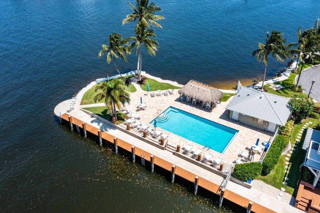 611 NE 12th Terrace, Unit 2, Boynton Beach, FL 33435 Photo
