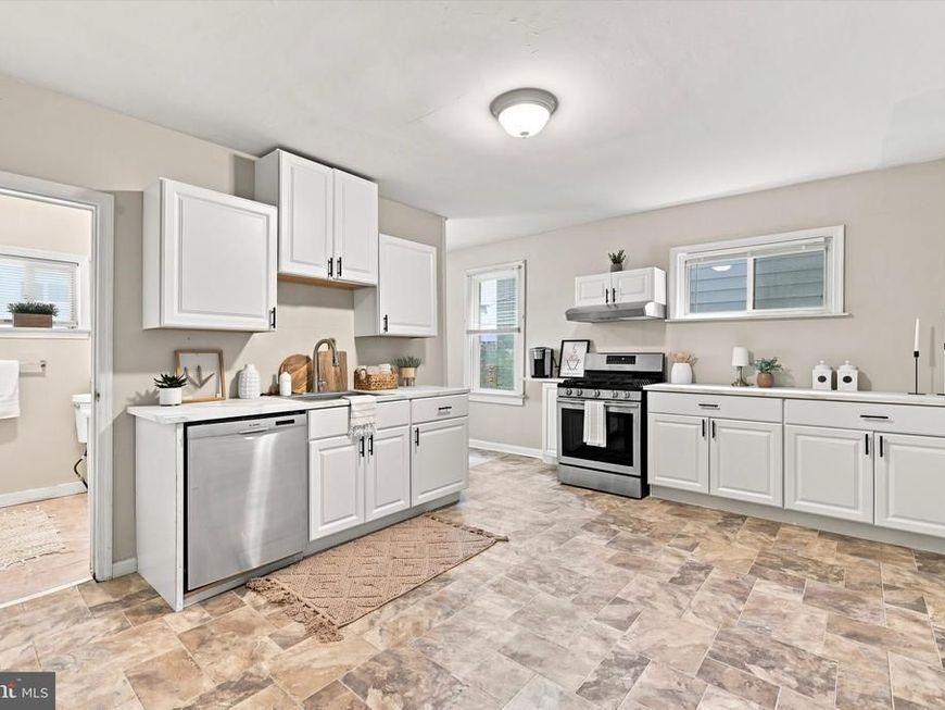 35 Marshall Avenue, Marcus Hook, PA 19061 Main Photo