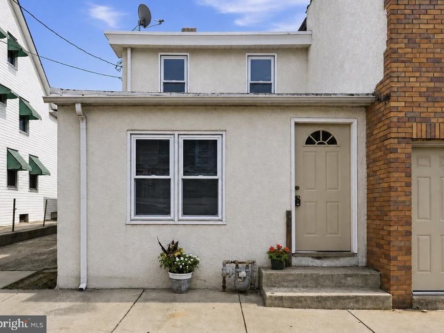 35 Marshall Avenue, Marcus Hook, PA 19061 Main Photo
