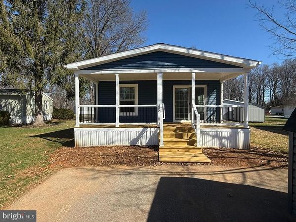 54 RAINBOW CIRCLE, ELIZABETHTOWN, PA 17022