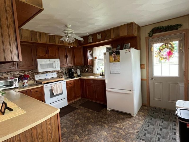 92 W Township Road 1020, Tiffin, OH 44883 Photo 10