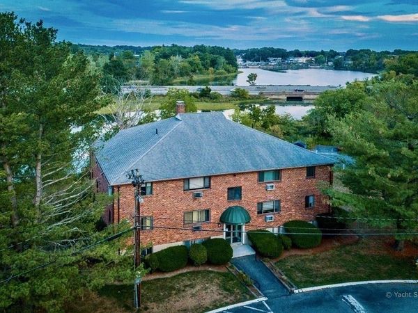 36 Bayview Terrace, Unit 4, Danvers, MA 01923