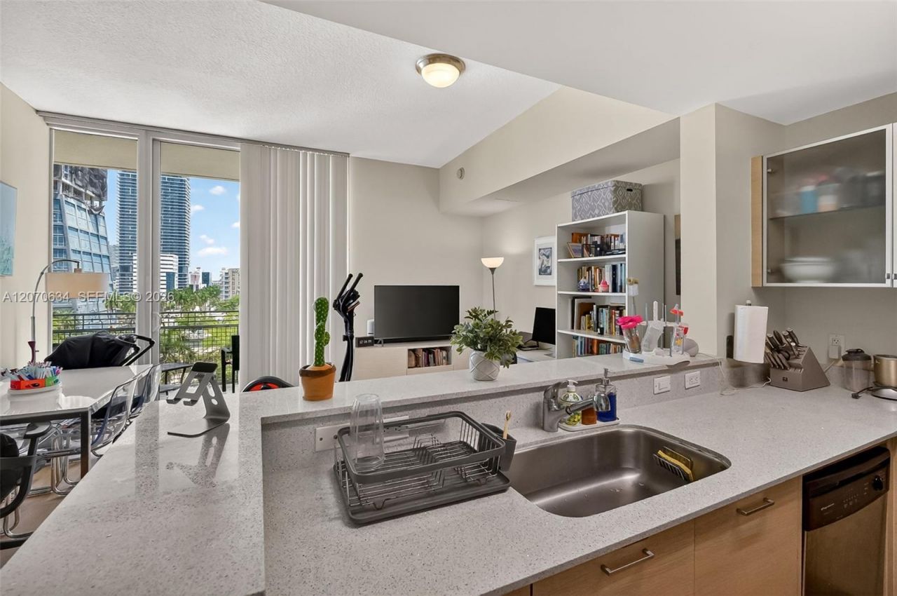 350 NE 24th St , Unit 609, Miami, FL 33137 Photo