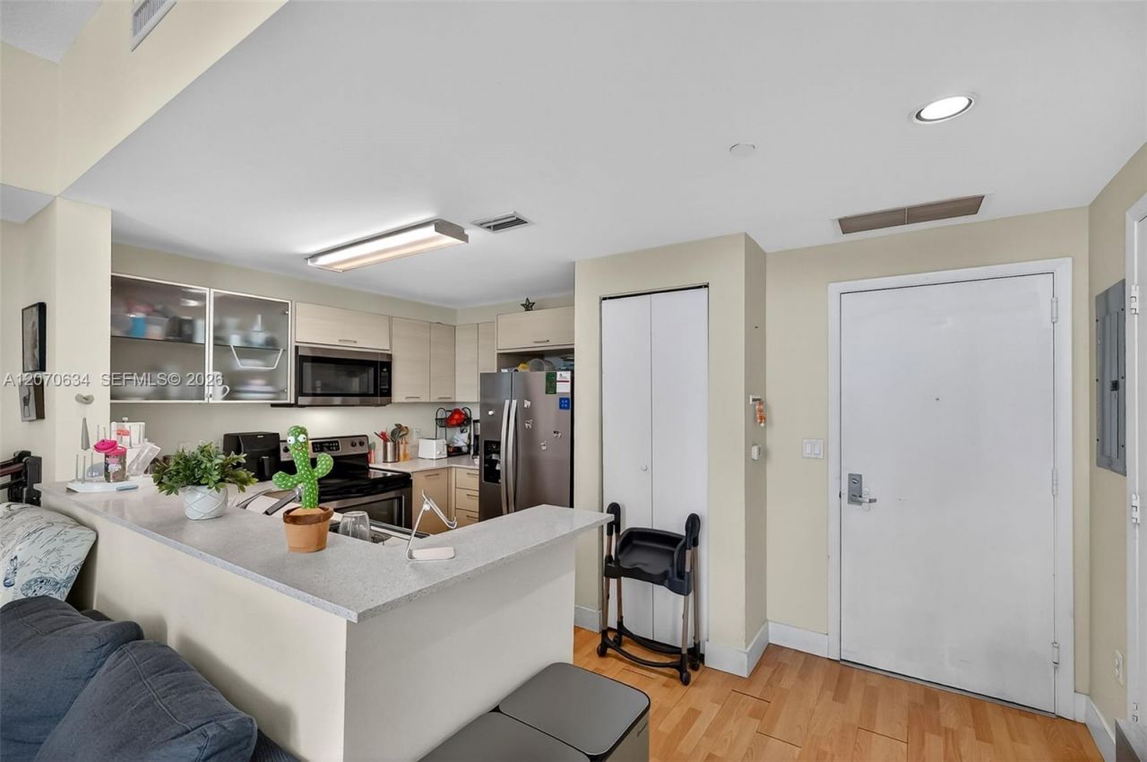 350 NE 24th St , Unit 609, Miami, FL 33137 Photo