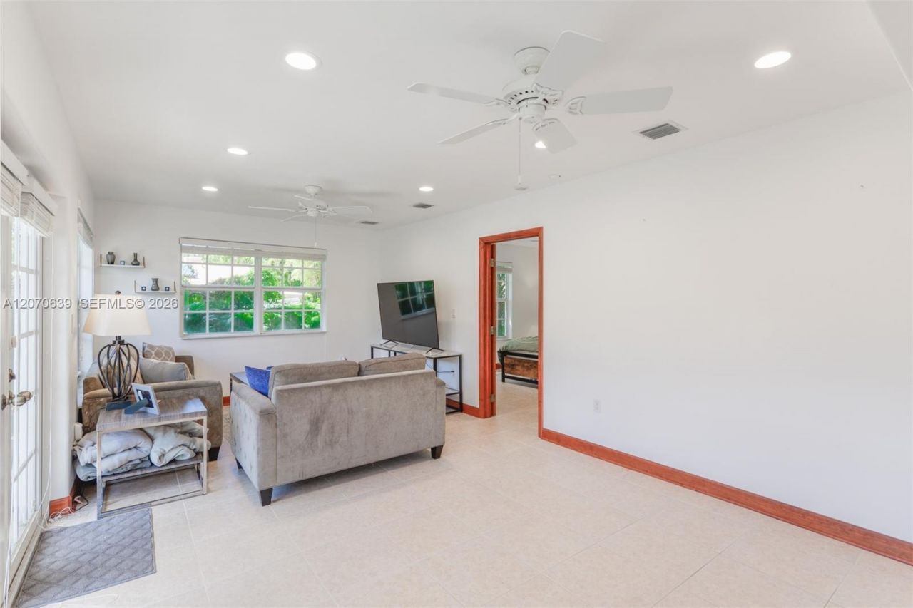 3031 SW 2nd Ave , Unit ., Miami, FL 33129 Photo