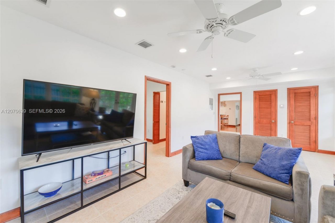 3031 SW 2nd Ave , Unit ., Miami, FL 33129 Photo