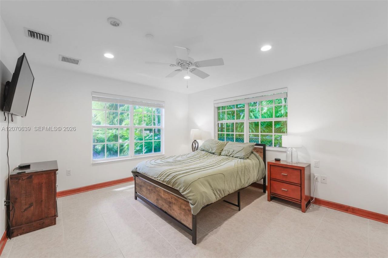 3031 SW 2nd Ave , Unit ., Miami, FL 33129 Photo