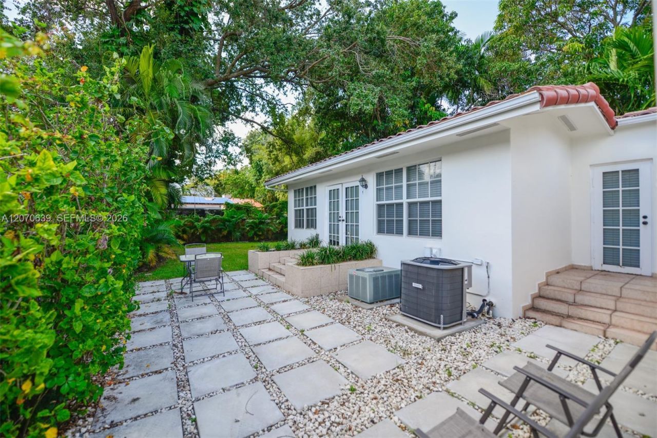 3031 SW 2nd Ave , Unit ., Miami, FL 33129 Photo