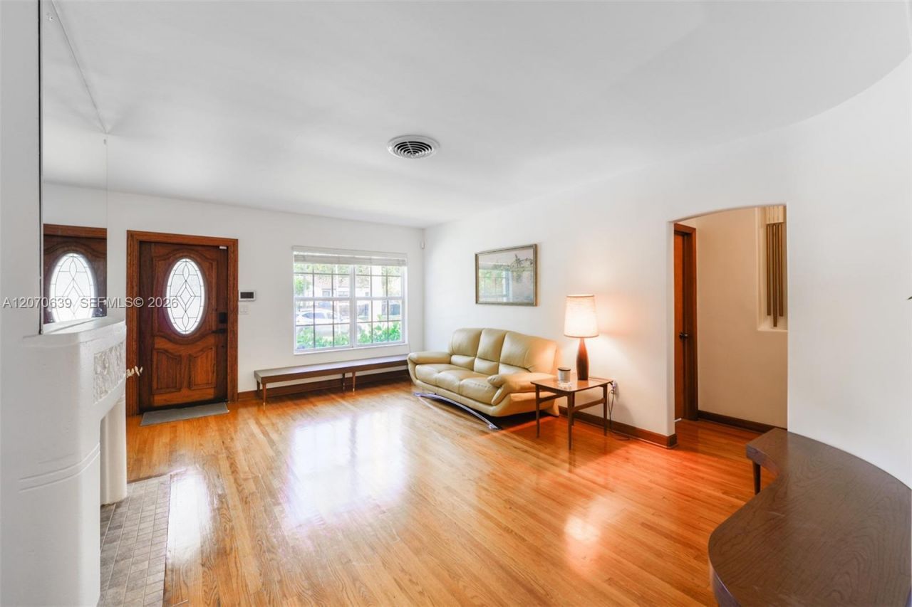 3031 SW 2nd Ave , Unit ., Miami, FL 33129 Photo
