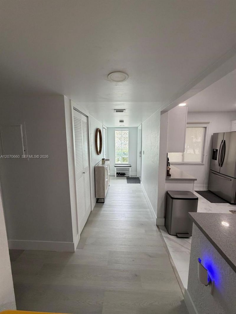 331 Lakeview Dr , Unit 101, Weston, FL 33326 Photo
