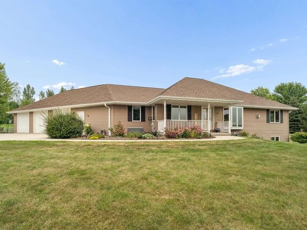 2117 DEER HAVEN ROAD, Greenleaf, WI 54126