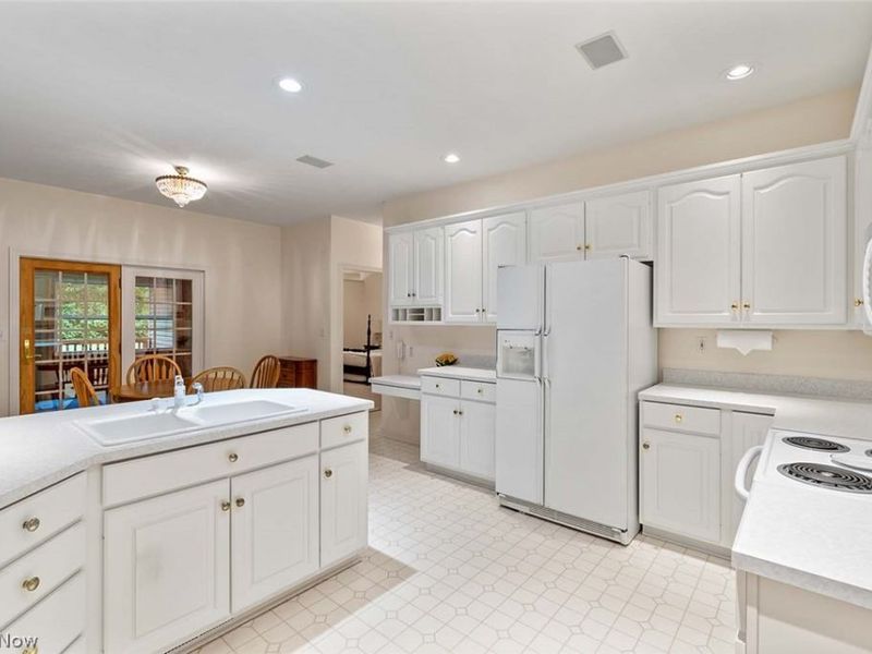 2256 Canterbury Lane, Wooster, OH 44691 Photo 11