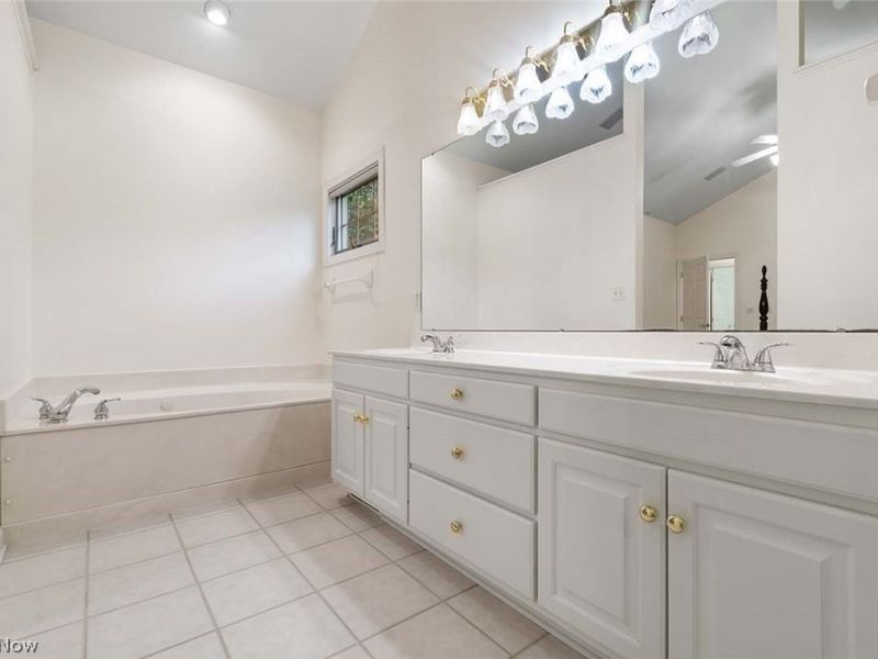 2256 Canterbury Lane, Wooster, OH 44691 Photo 18