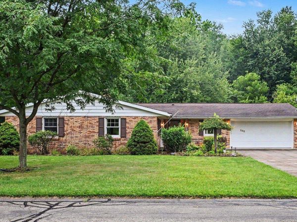 1512 Brook View Avenue, Warsaw, IN 46580