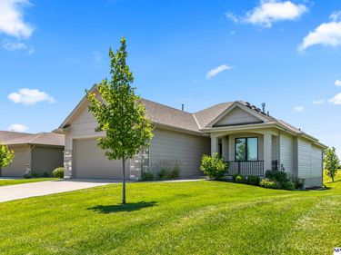 1404 S 200 Avenue Circle, Omaha, NE 68130