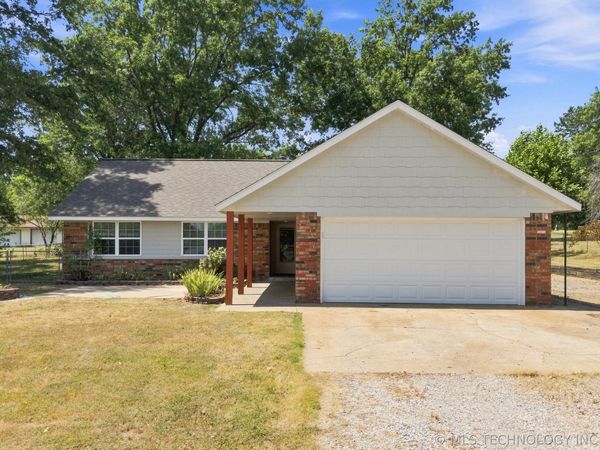 18136 S 4150 Road , Claremore, OK 74017