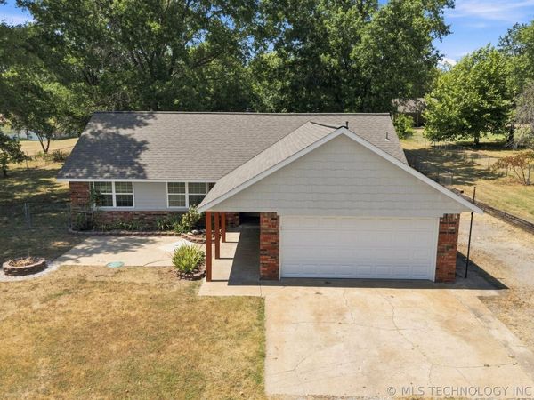 18136 S 4150 Road , Claremore, OK 74017