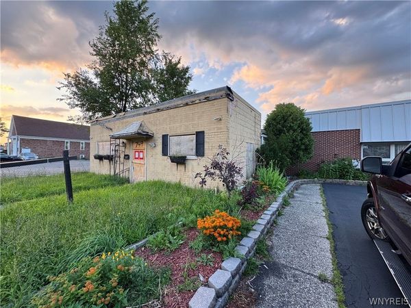 749 Englewood Avenue , Buffalo, NY 14223