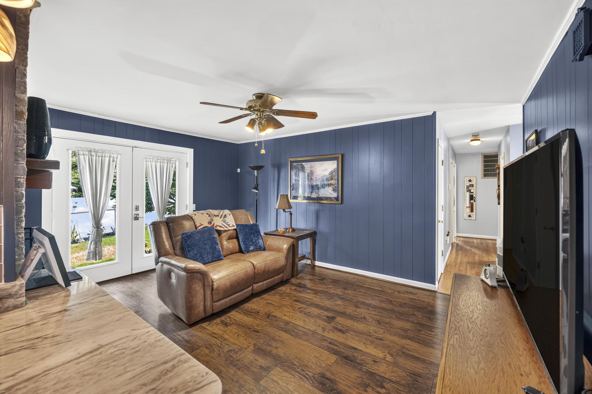 407 Rose Lane Photo 14