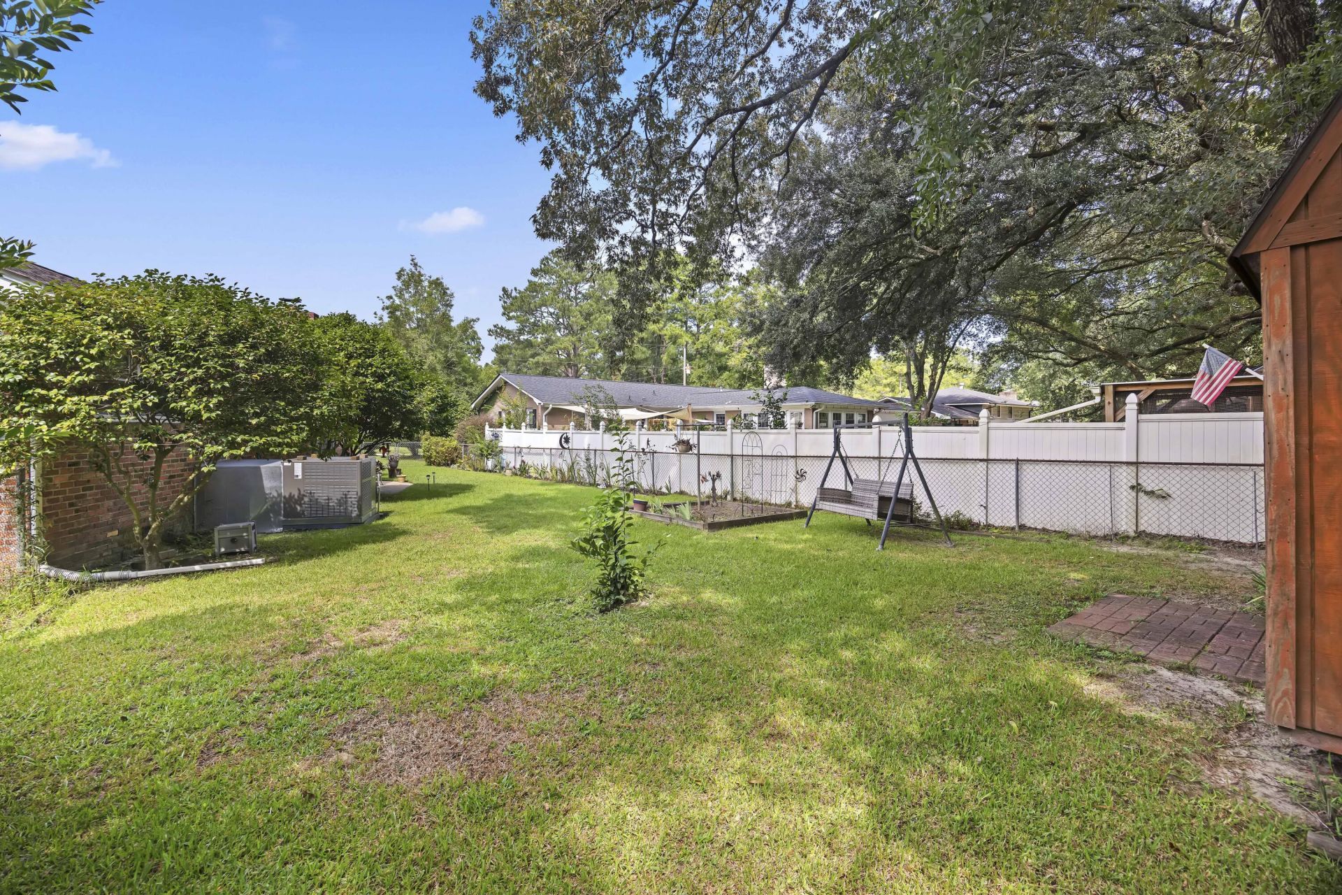 407 Rose Lane Photo 32