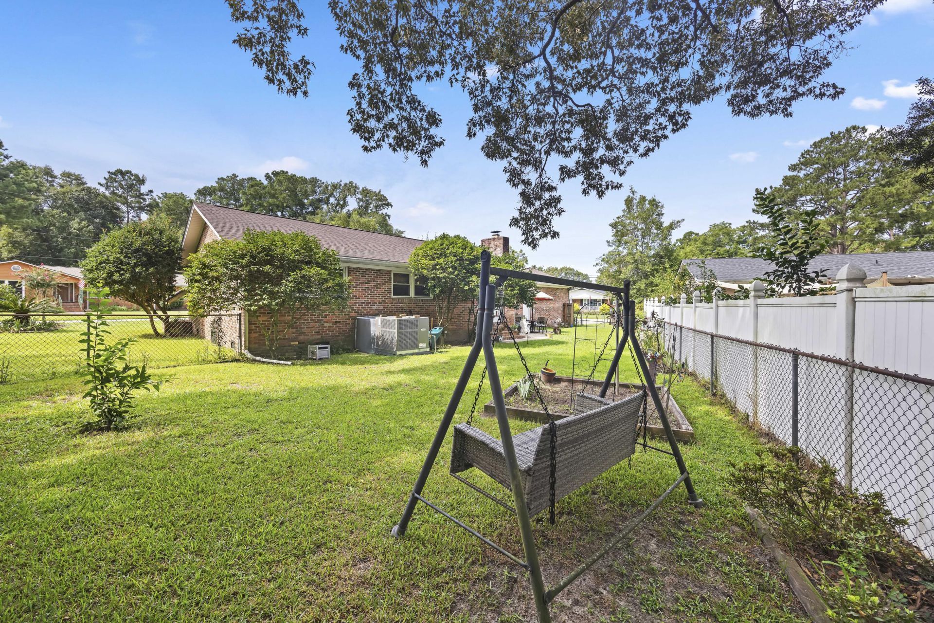 407 Rose Lane Photo 33