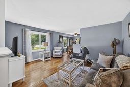 407 Rose Lane photo 4