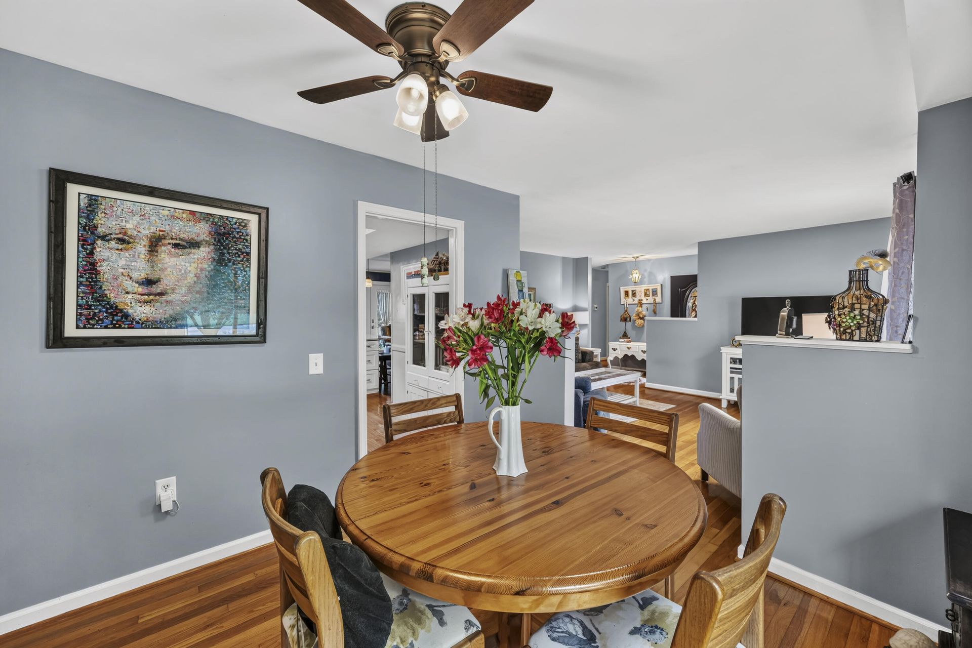 407 Rose Lane Photo 8