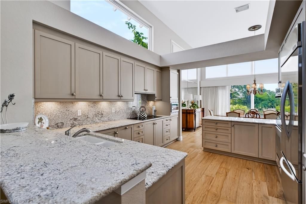 7976 Grand Bay Dr, Unit 5, Naples, FL 34108 Photo
