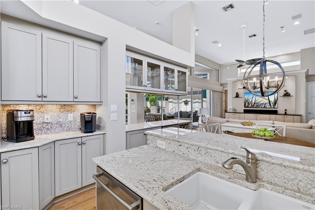 7976 Grand Bay Dr, Unit 5, Naples, FL 34108 Photo