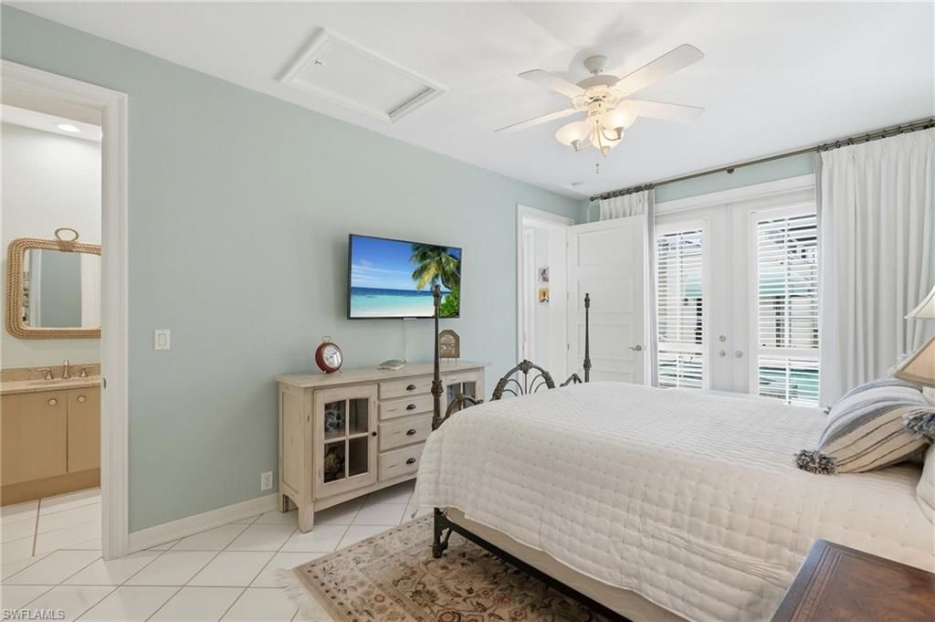 7976 Grand Bay Dr, Unit 5, Naples, FL 34108 Photo