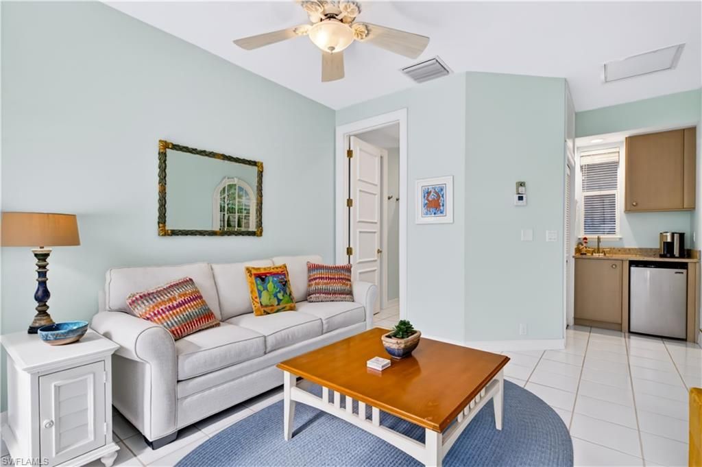 7976 Grand Bay Dr, Unit 5, Naples, FL 34108 Photo