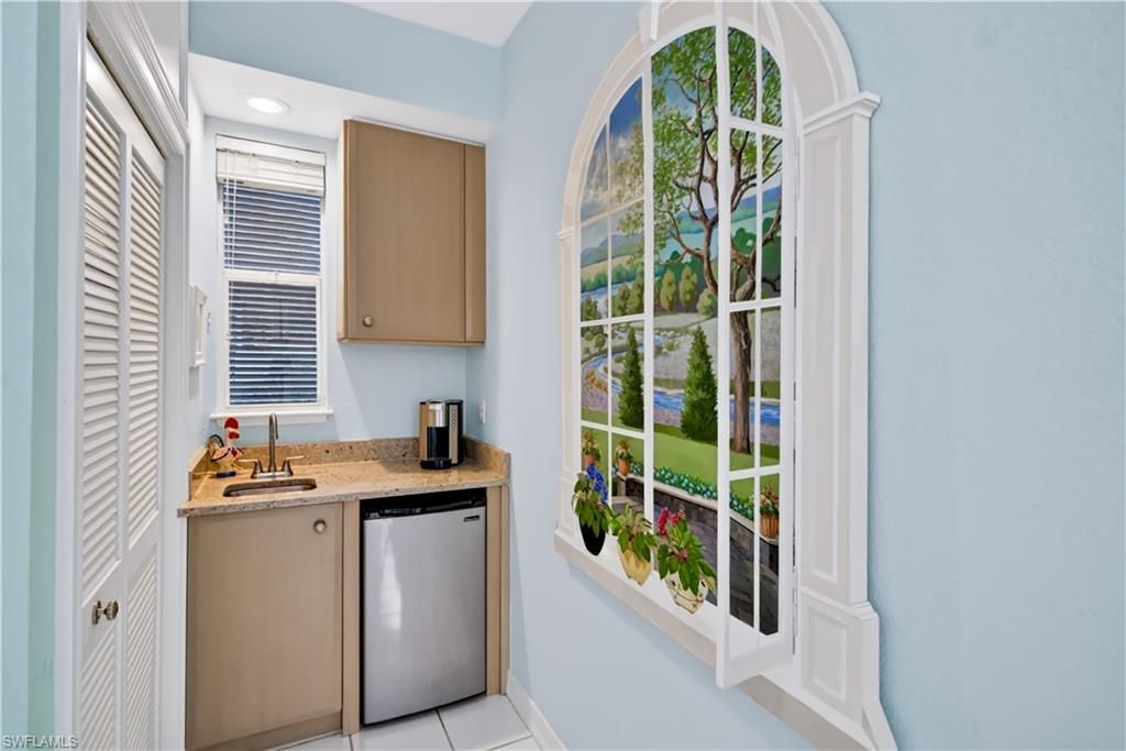 7976 Grand Bay Dr, Unit 5, Naples, FL 34108 Photo