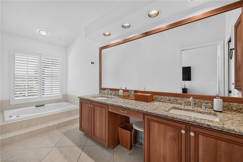 13360 Southampton Dr, Bonita Springs, FL 34135 Photo