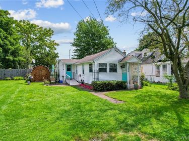 1595 Franklin Street, Olcott, NY 14126