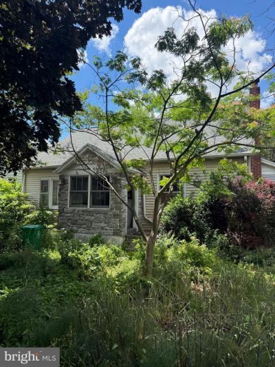 134 N SPRING GARDEN STREET, CARLISLE, PA 17013