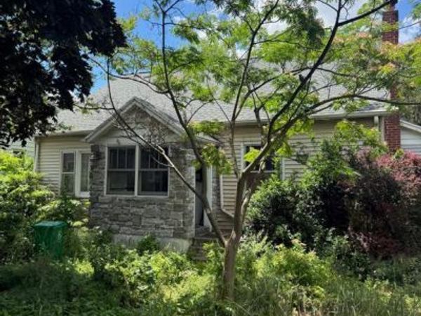 134 N SPRING GARDEN STREET, CARLISLE, PA 17013