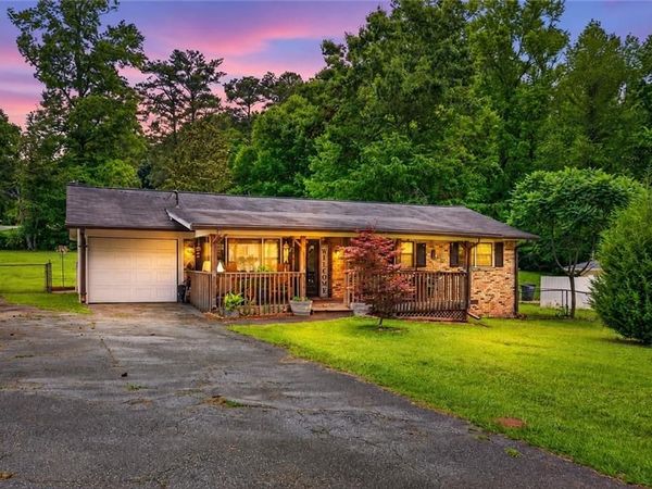 3092 Hicks Road SW, Marietta, GA 30060