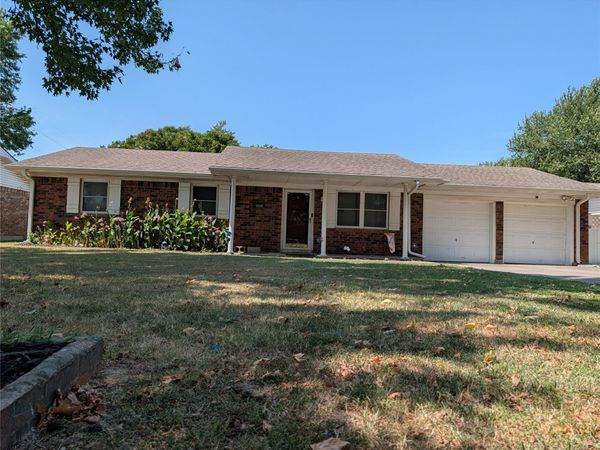 2203 S 27th Place , Muskogee, OK 74401