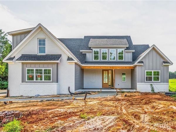 198 Armsworthy Road , Advance, NC 27006