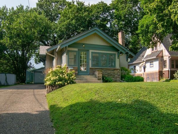 4134 Beaver Crest Drive, Des Moines, IA 50310