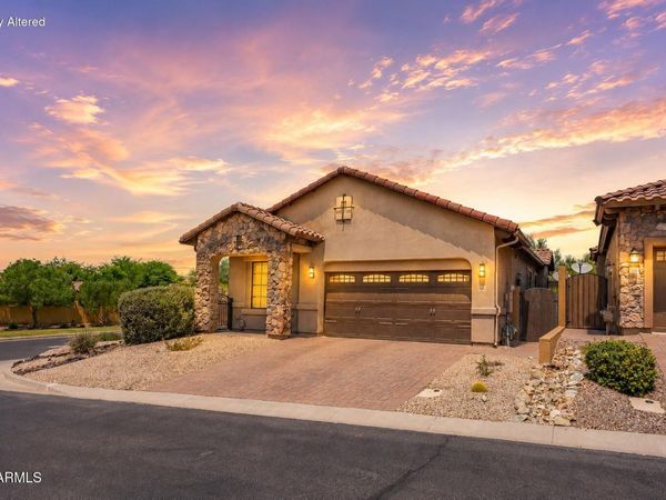 8748 E INCA Circle, Mesa, AZ 85207