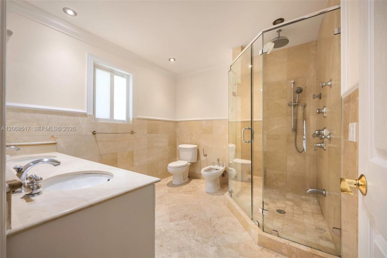 1121 Hardee Rd , Unit 1121, Coral Gables, FL 33146 Photo