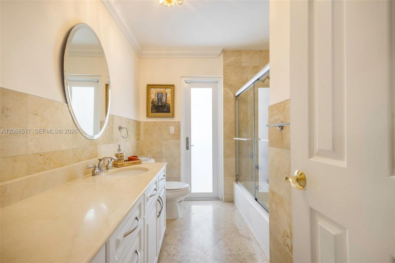1121 Hardee Rd , Unit 1121, Coral Gables, FL 33146 Photo
