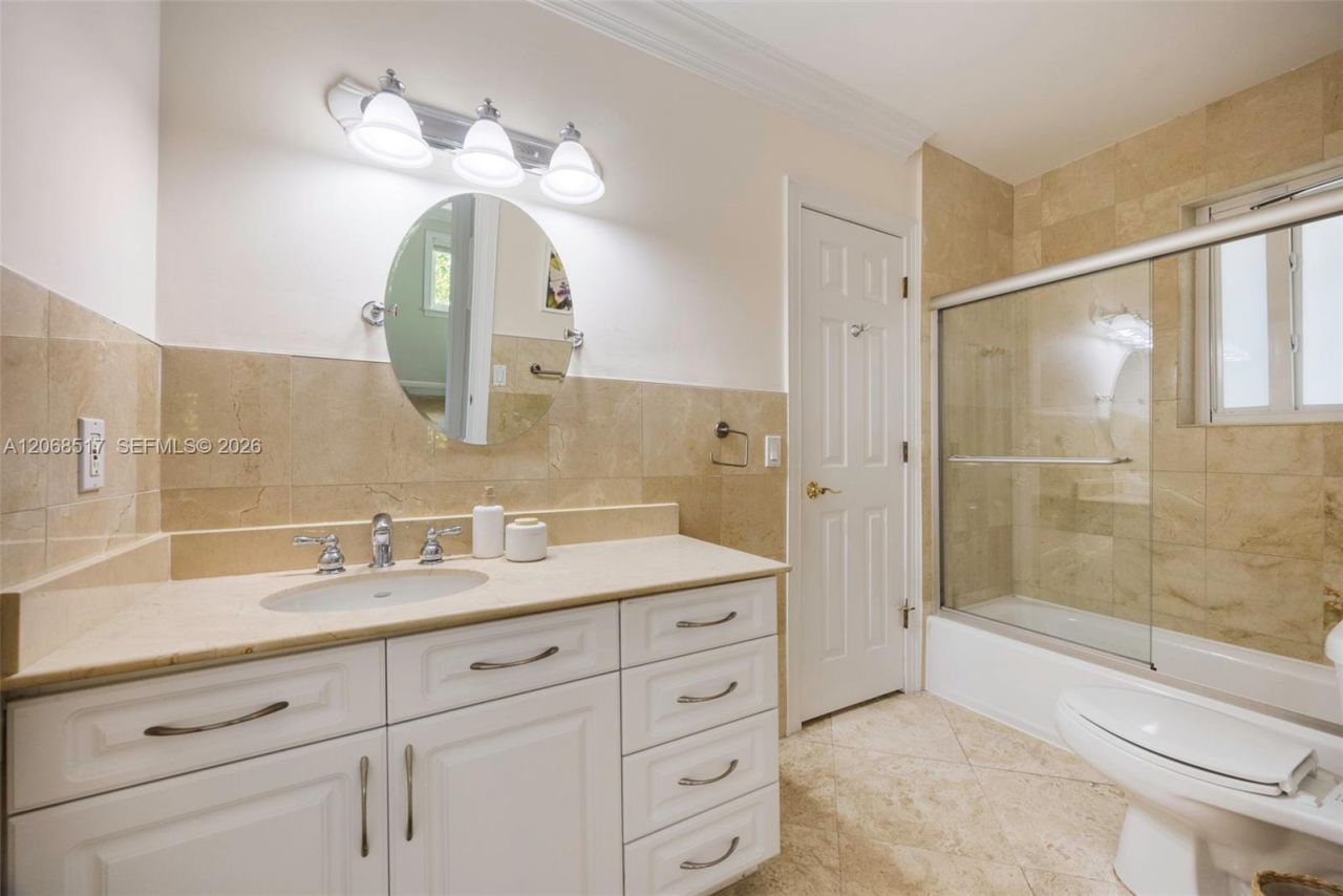 1121 Hardee Rd , Unit 1121, Coral Gables, FL 33146 Photo